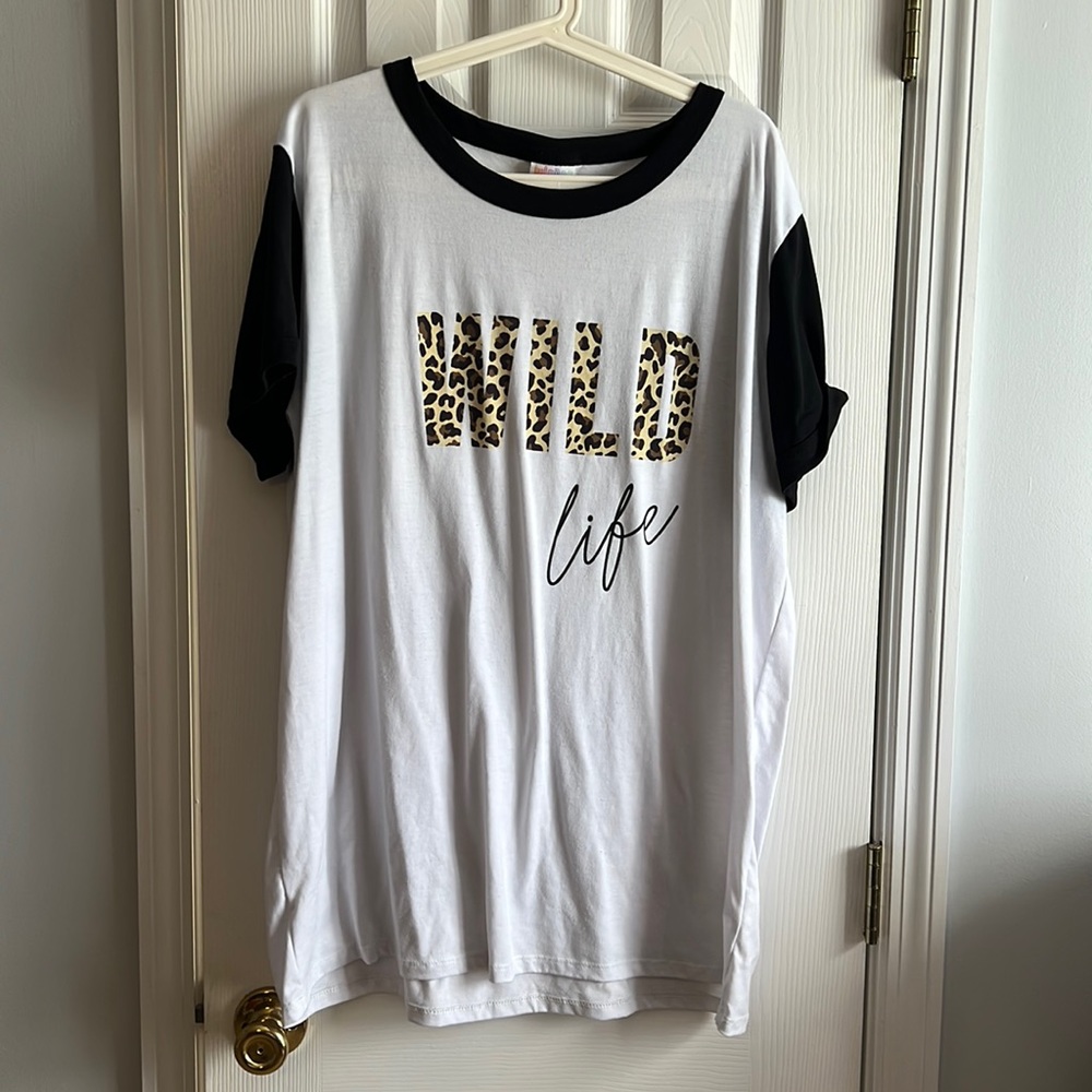 lularoe t shirt size 2xl